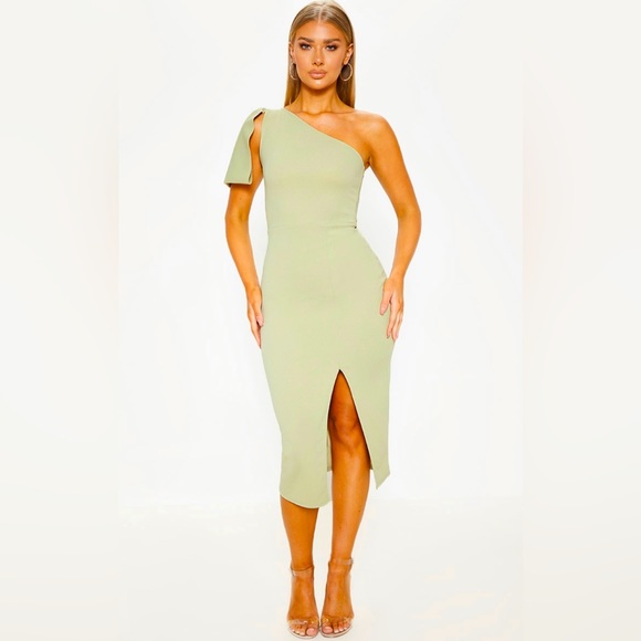 PrettyLittleThing Dresses & Skirts - PrettyLittleThing Sage Green One Shoulder Bow Detail Midi Dress. Size 4.
